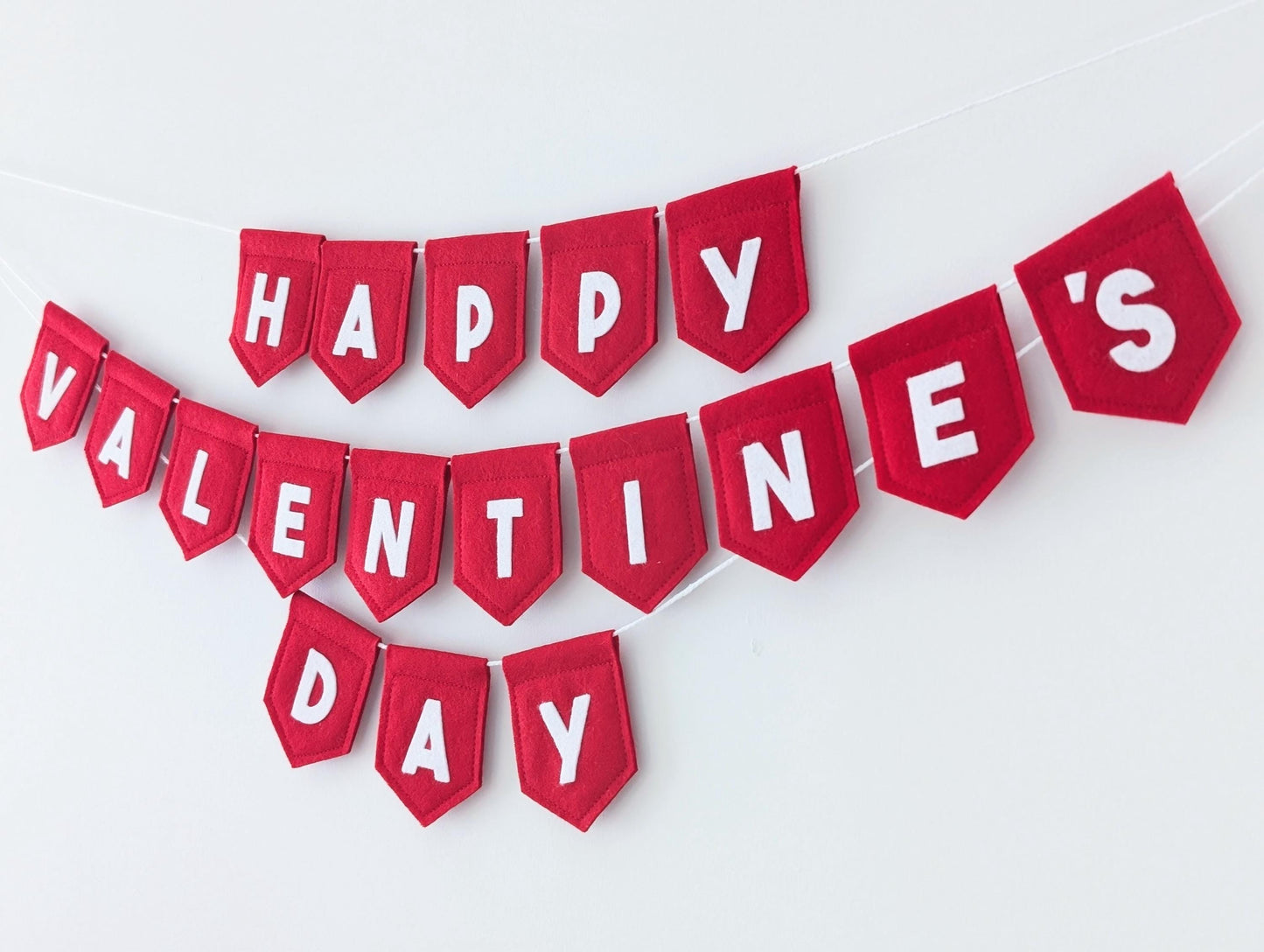Felt Valentine's Day Banner: Handmade red bunting