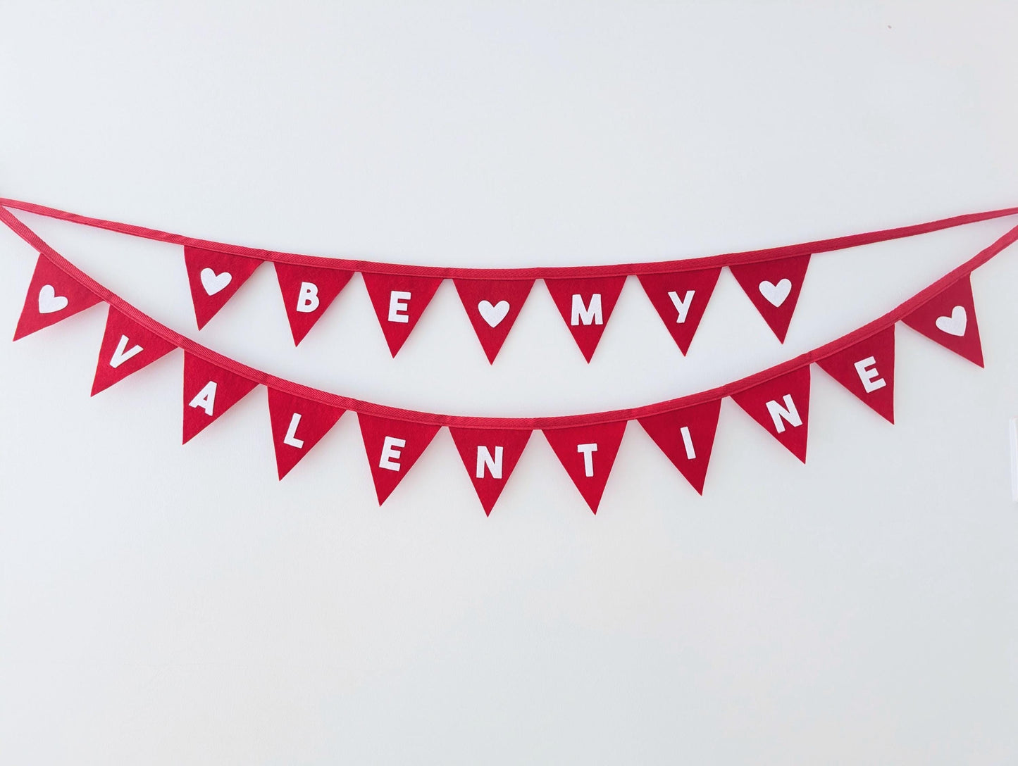 Felt Valentine's Day bunting: Be My Valentine banner in red