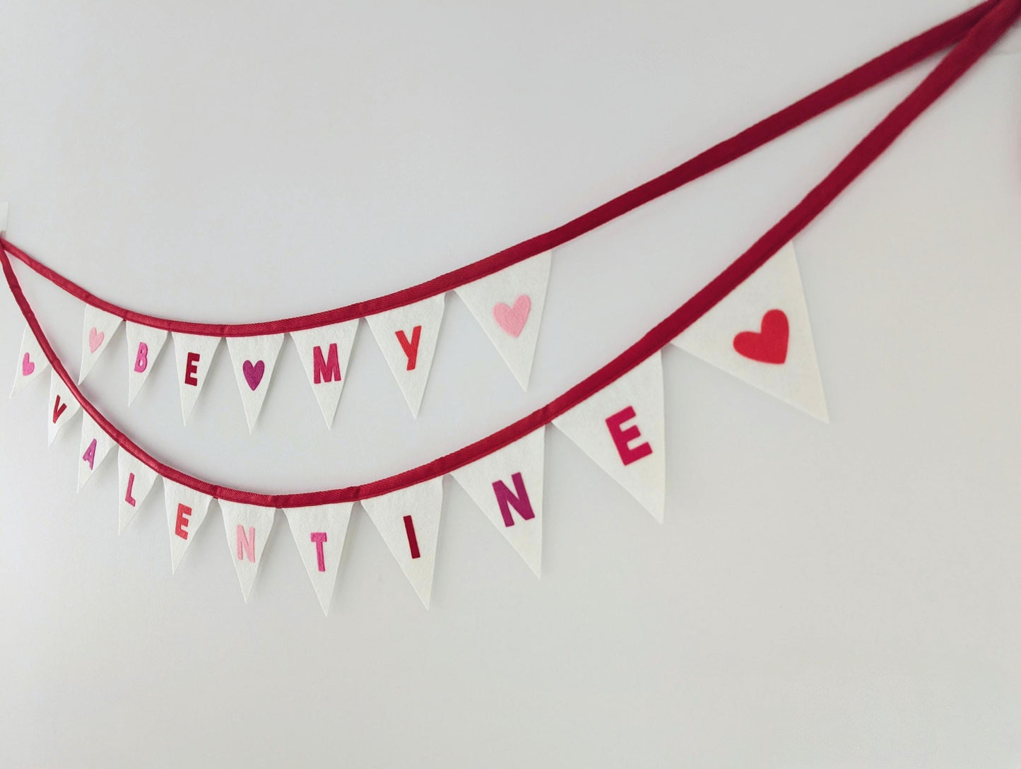 Felt Valentine's Day bunting: Be My Valentine banner in pink and red
