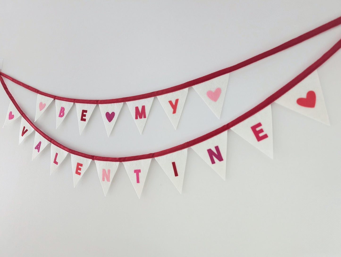 Felt Valentine's Day bunting: Be My Valentine banner in pink and red