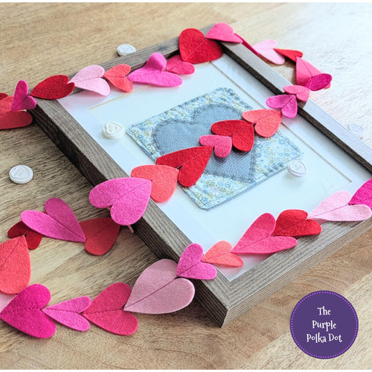 Heart felt garland (pink)