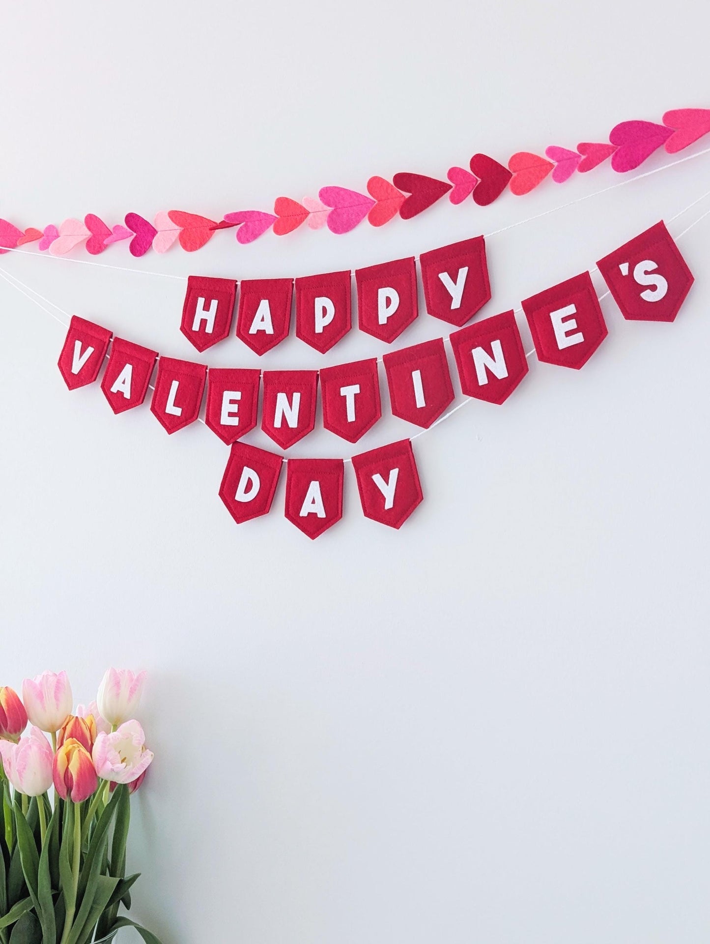 Felt Valentine's Day Banner: Handmade red bunting