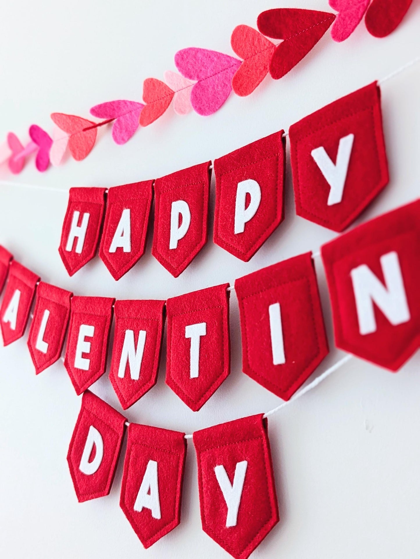 Felt Valentine's Day Banner: Handmade red bunting