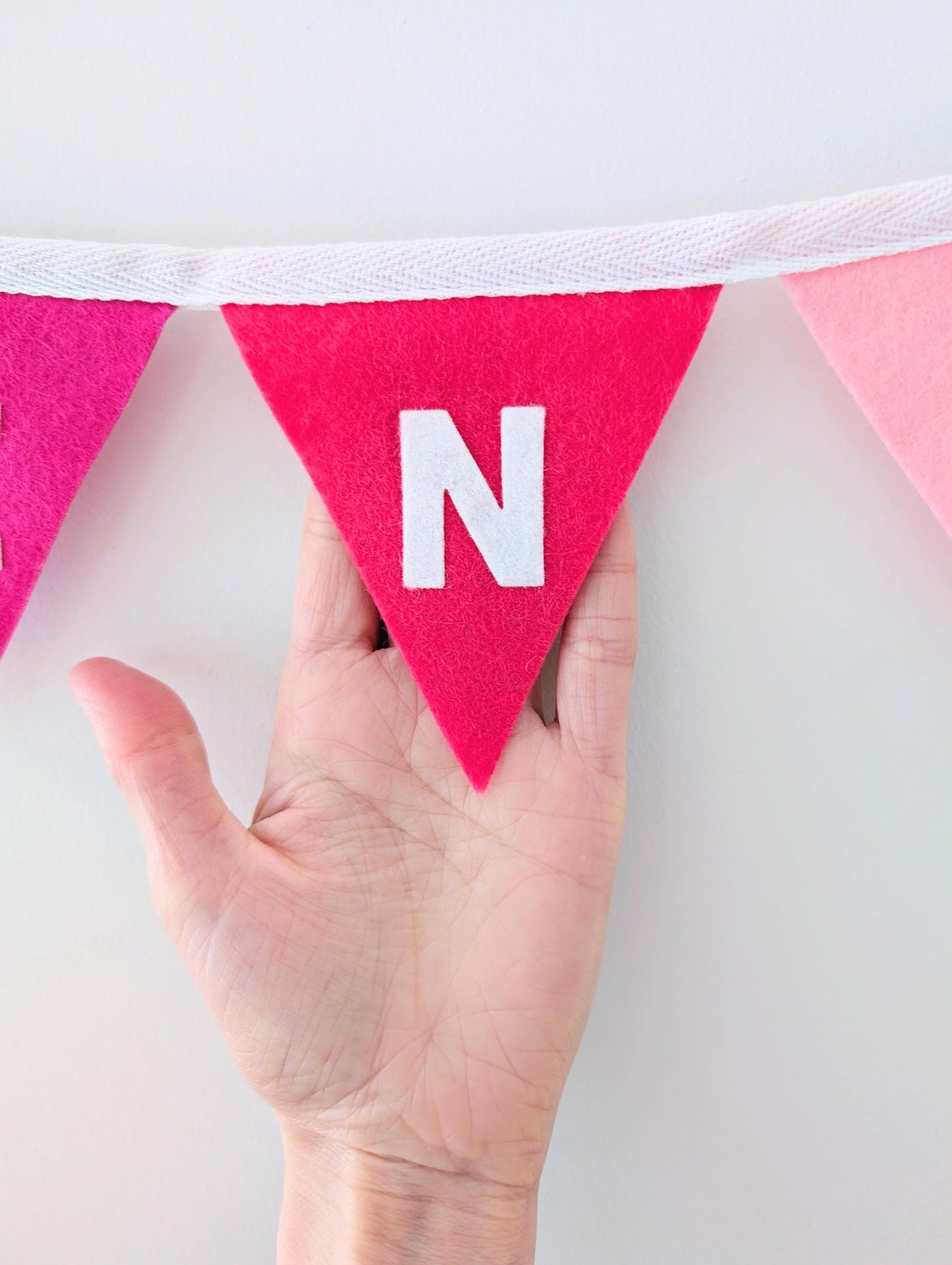 Felt Valentine's Day bunting: Be My Valentine banner in mixed pinks