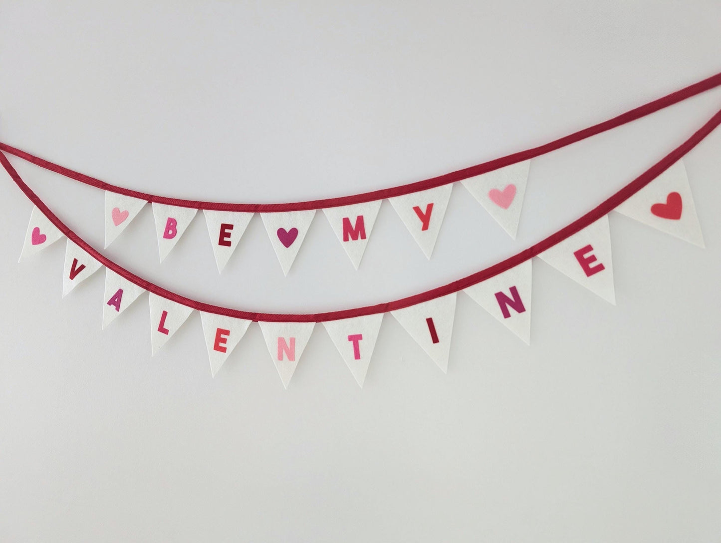 Felt Valentine's Day bunting: Be My Valentine banner in pink and red